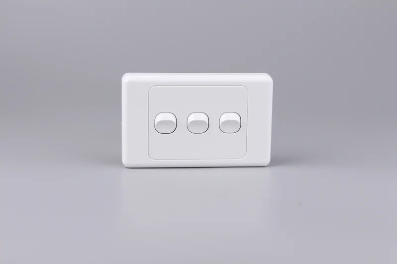 YELE 2000 Series 3 Gang 2 Way Switch