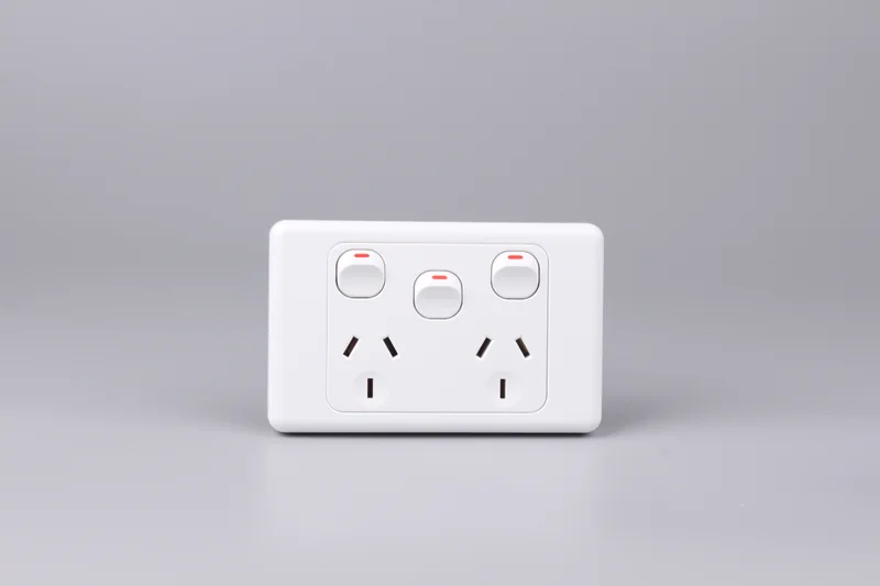 YELE 2000 Series Double Powerpoint with Extra Switch 10A